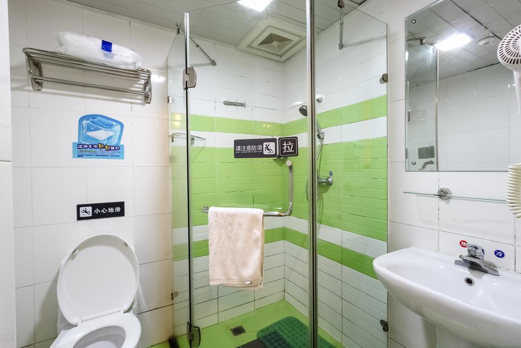 7Days Inn Guangzhou Longkou East Екстер'єр фото