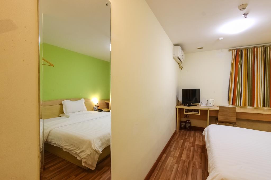 7Days Inn Guangzhou Longkou East Екстер'єр фото