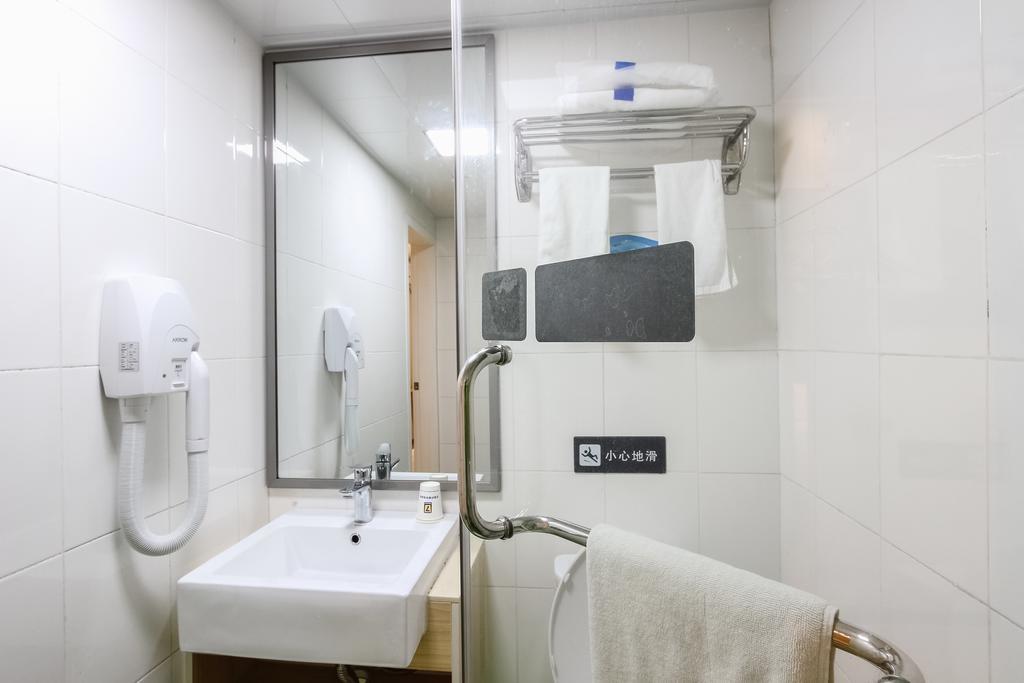 7Days Inn Guangzhou Longkou East Екстер'єр фото